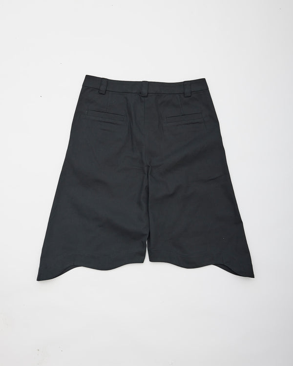 CURVE HEM SHORTS - BLACK