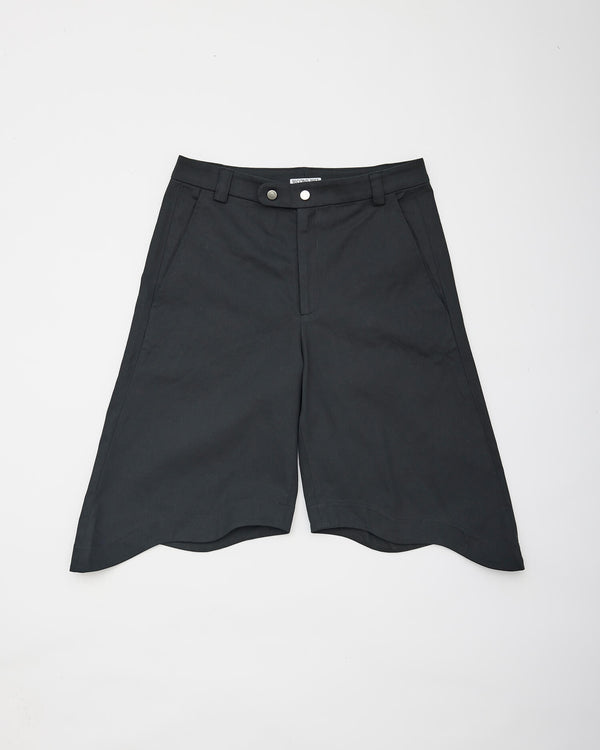 CURVE HEM SHORTS - BLACK